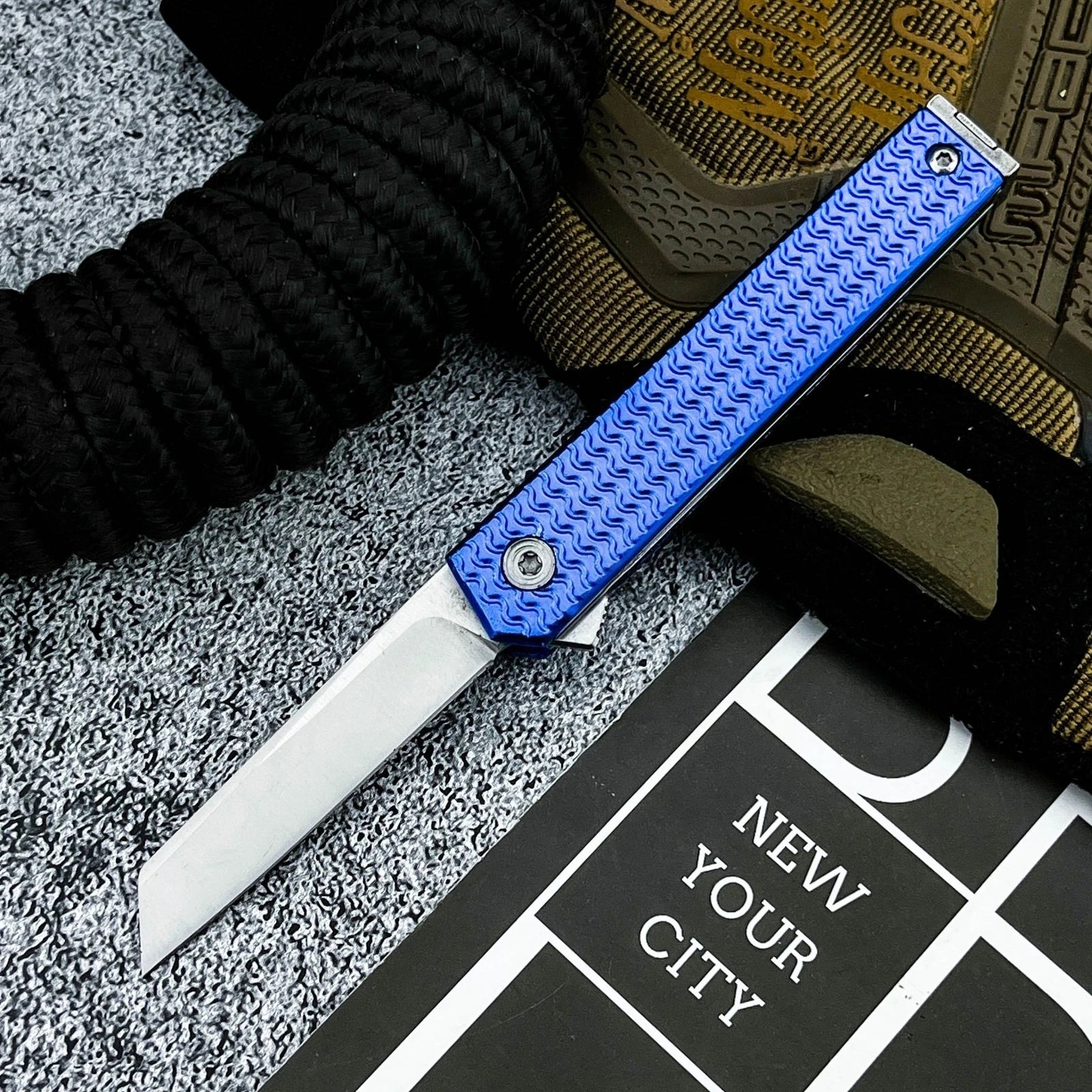 7083 New Style Pocket Knife Lightweight Durable EDC Tool 8Cr13MoV Blade 420 Steel Handle Useful Outdoor Combat Folding Knife
